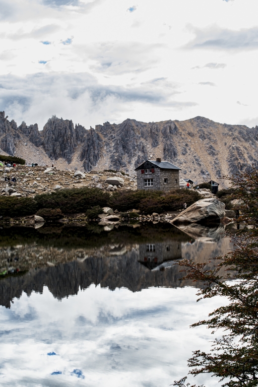 Refugio Frey y Laguna Toncek